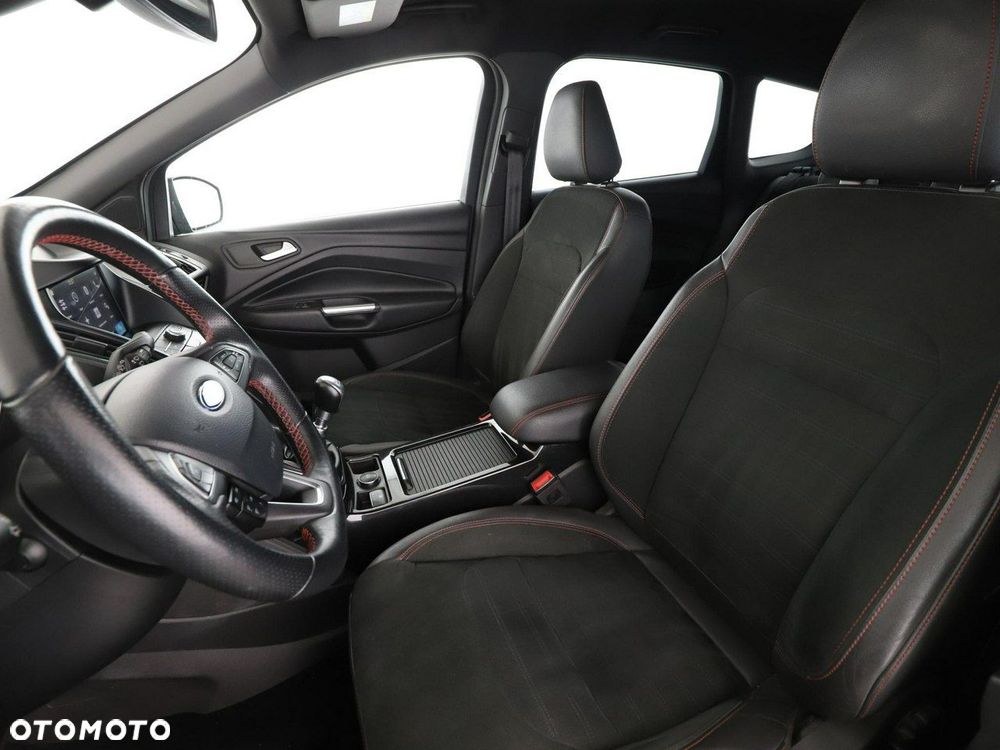 Ford Kuga 1.5 EcoBoost 2x4 ST-Line - 14