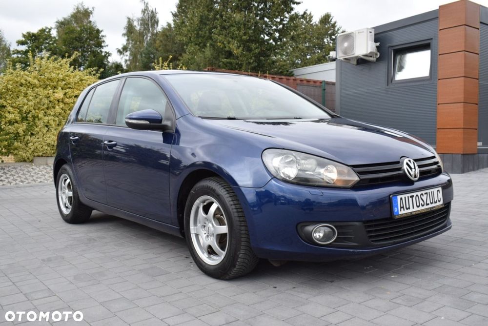 Volkswagen Golf - 6