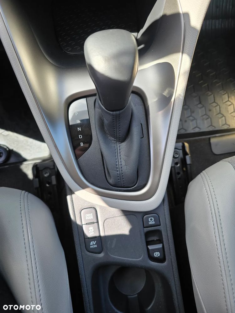 Toyota Yaris - 24