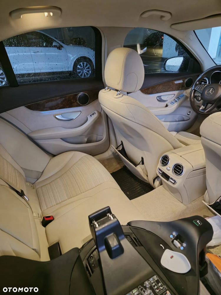 Mercedes-Benz Klasa C 220 CDI 4Matic 7G-TRONIC - 8