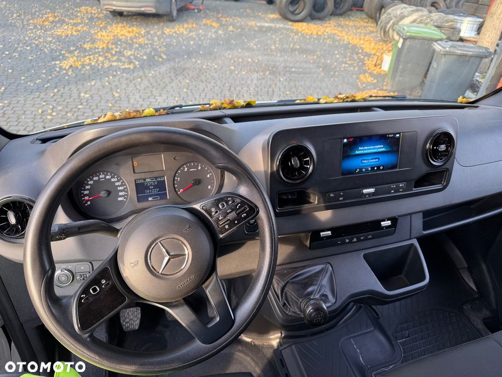 Mercedes-Benz Sprinter - 8