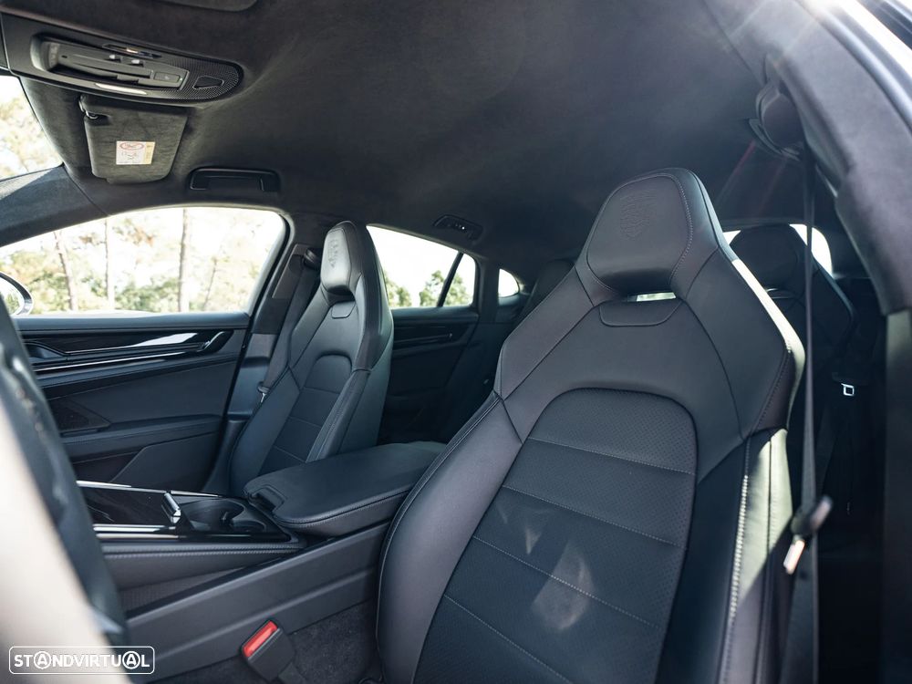Porsche Panamera 4 E-Hybrid - 15