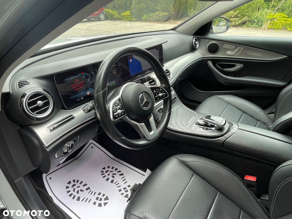 Mercedes-Benz Klasa E 350e 9G-TRONIC Exclusive - 23