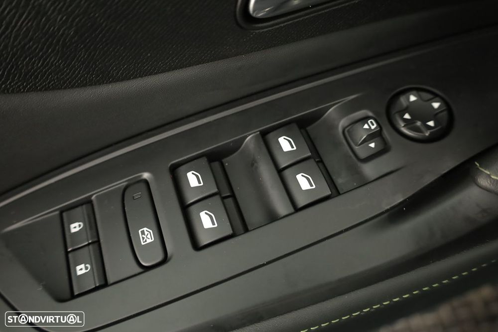 Peugeot 408 1.6 Hybrid GT e-EAT8 - 19