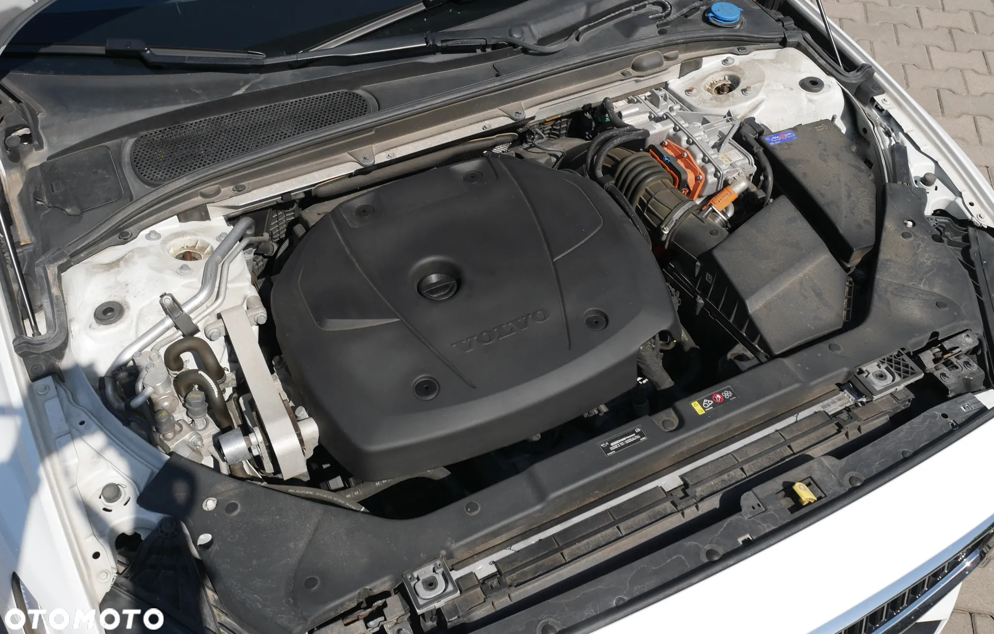 Volvo V60 T6 AWD Plug-In Hybrid Inscription - 26