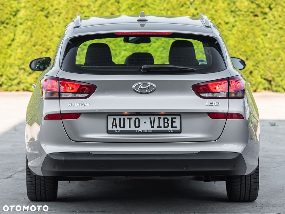 Hyundai i30 1.4 T-GDI Premiere Luxury - 11