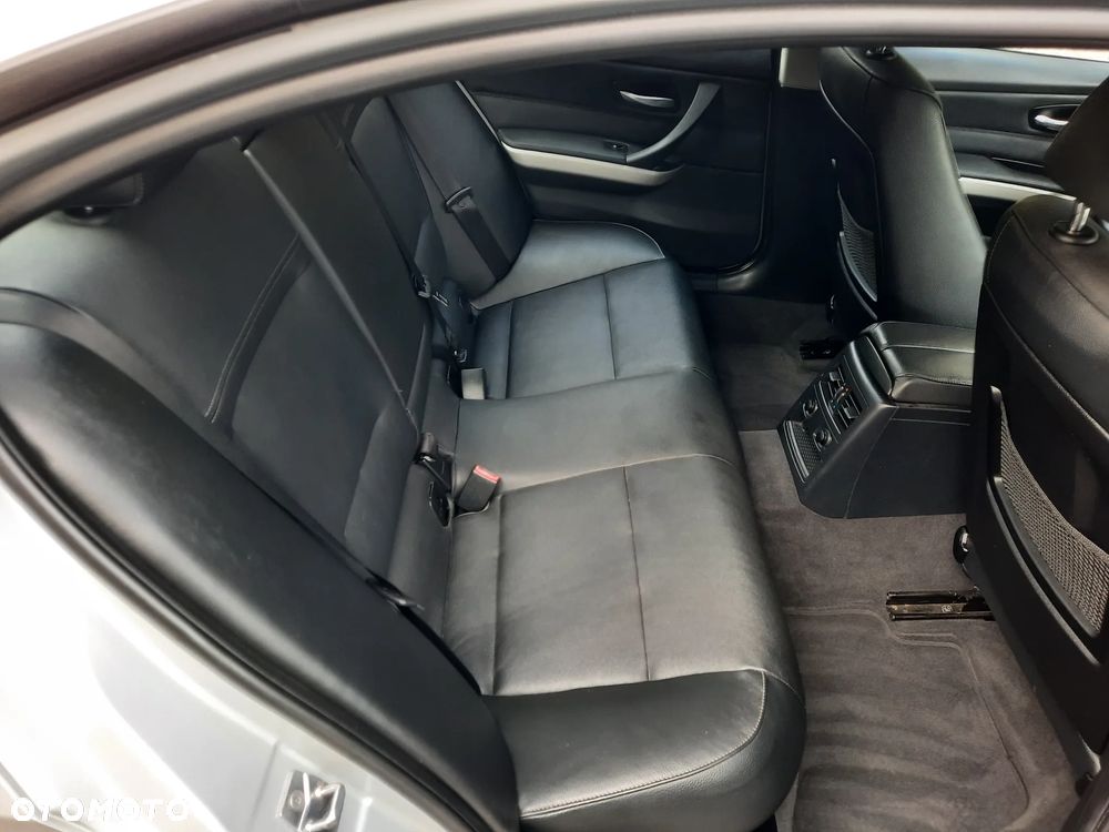 BMW Seria 3 320i Edition Exclusive - 23