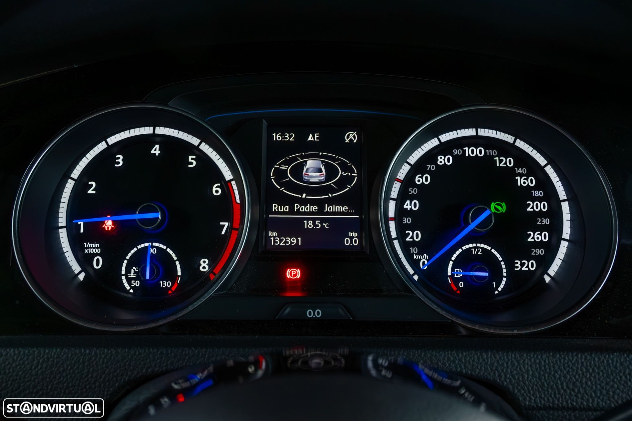 VW Golf R 2.0 TSI OPF 4Motion DSG - 11