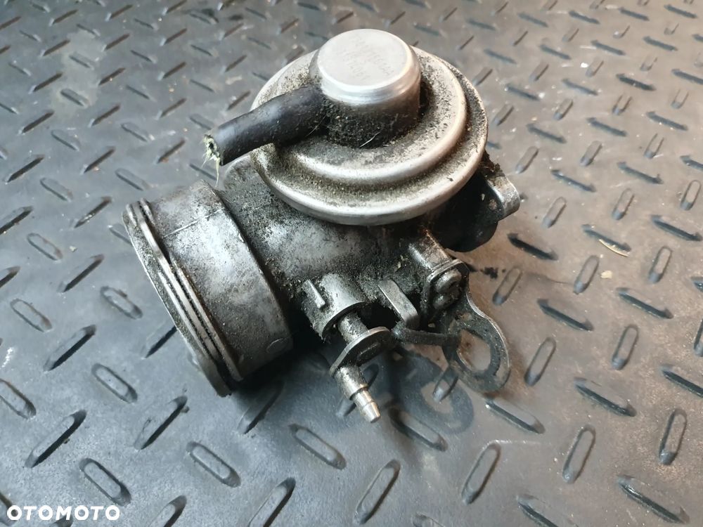 VW PASSAT B5 00-05 1.9 TDI ZAWÓR EGR 038131501AA - 1