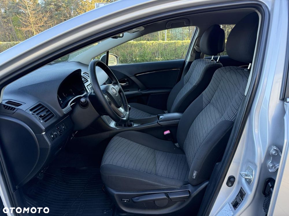 Toyota Avensis - 6
