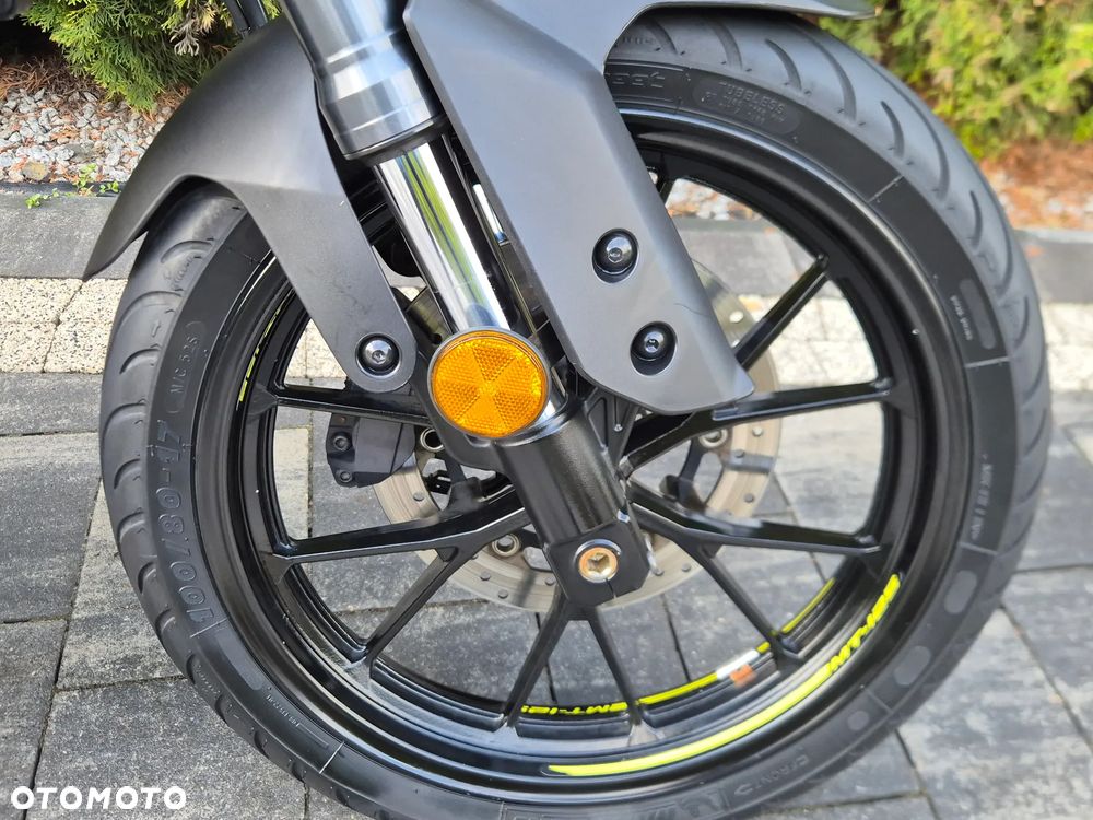 Yamaha MT - 13