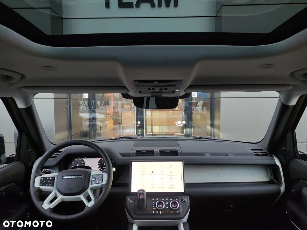 Land Rover Defender - 14