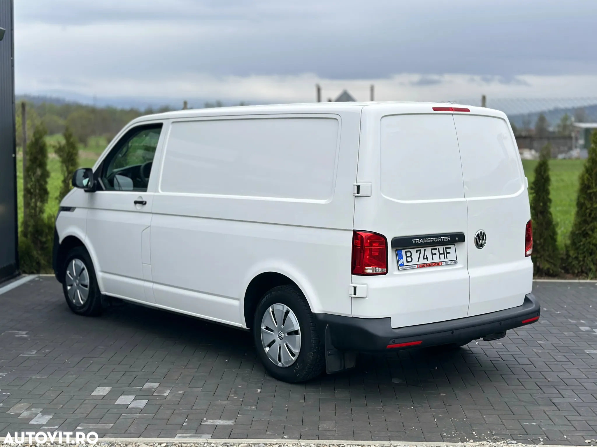 Volkswagen Transporter - 9