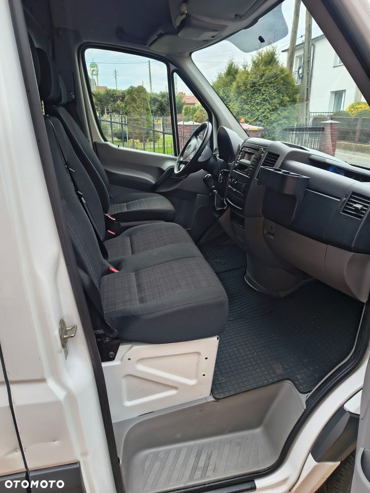 Mercedes-Benz Sprinter - 5