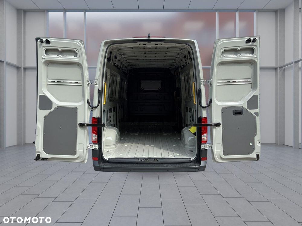 Volkswagen Crafter 35 Furgon L4H3, 2.0 TDI 140 KM, Wysoki dach, r. o. 4490mm - 11