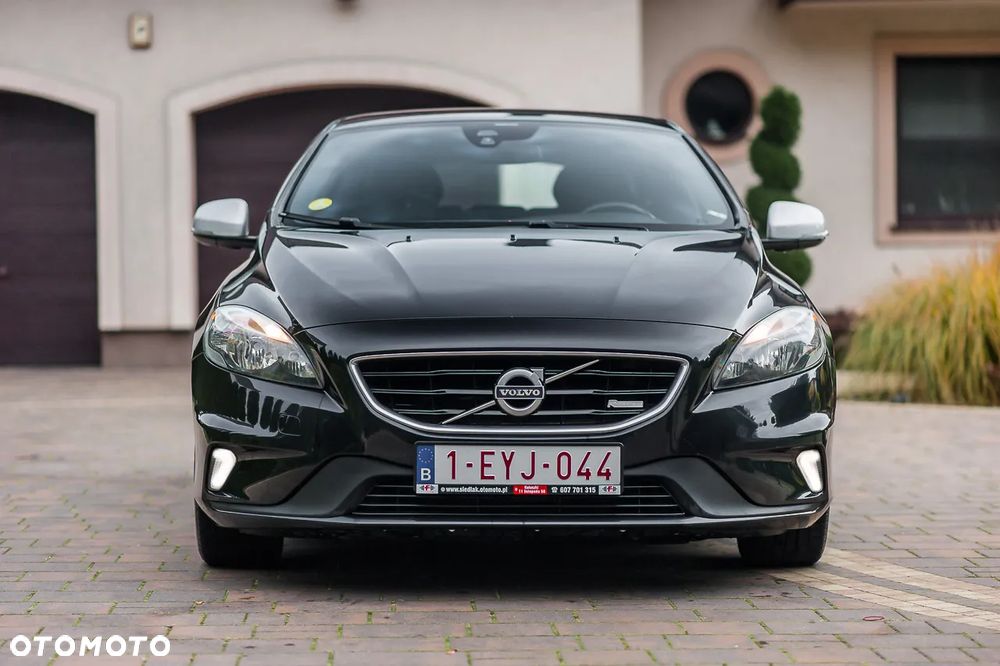 Volvo V40 D2 R Design - 3