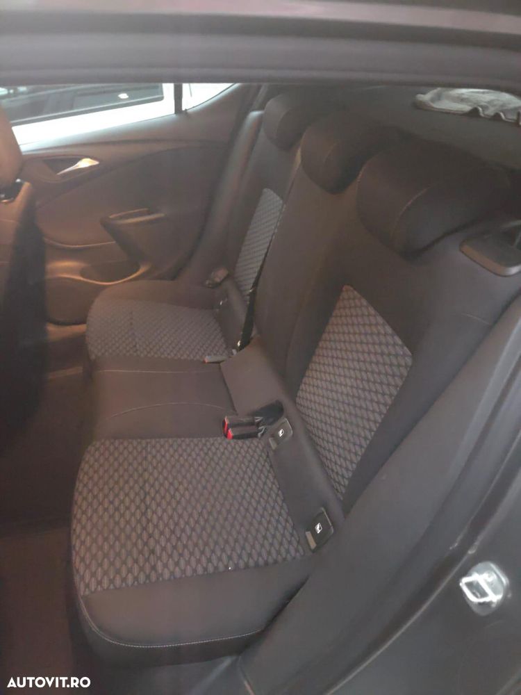 Opel Astra 1.2 Turbo Start/Stop - 9
