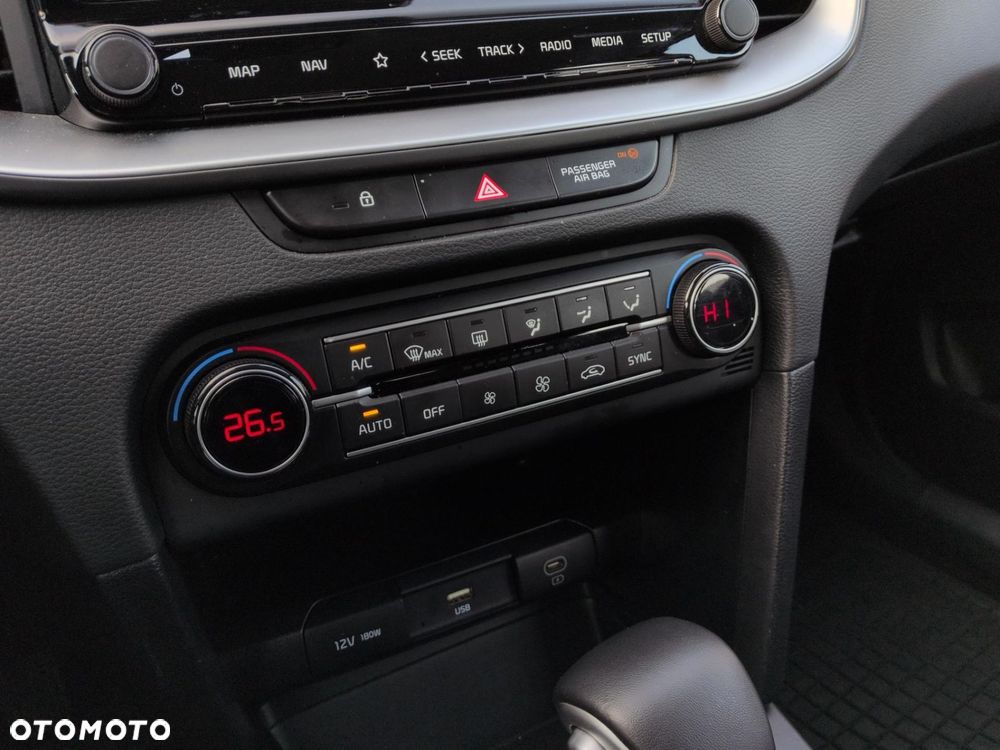 Kia Ceed 1.5 T-GDI M DCT - 15