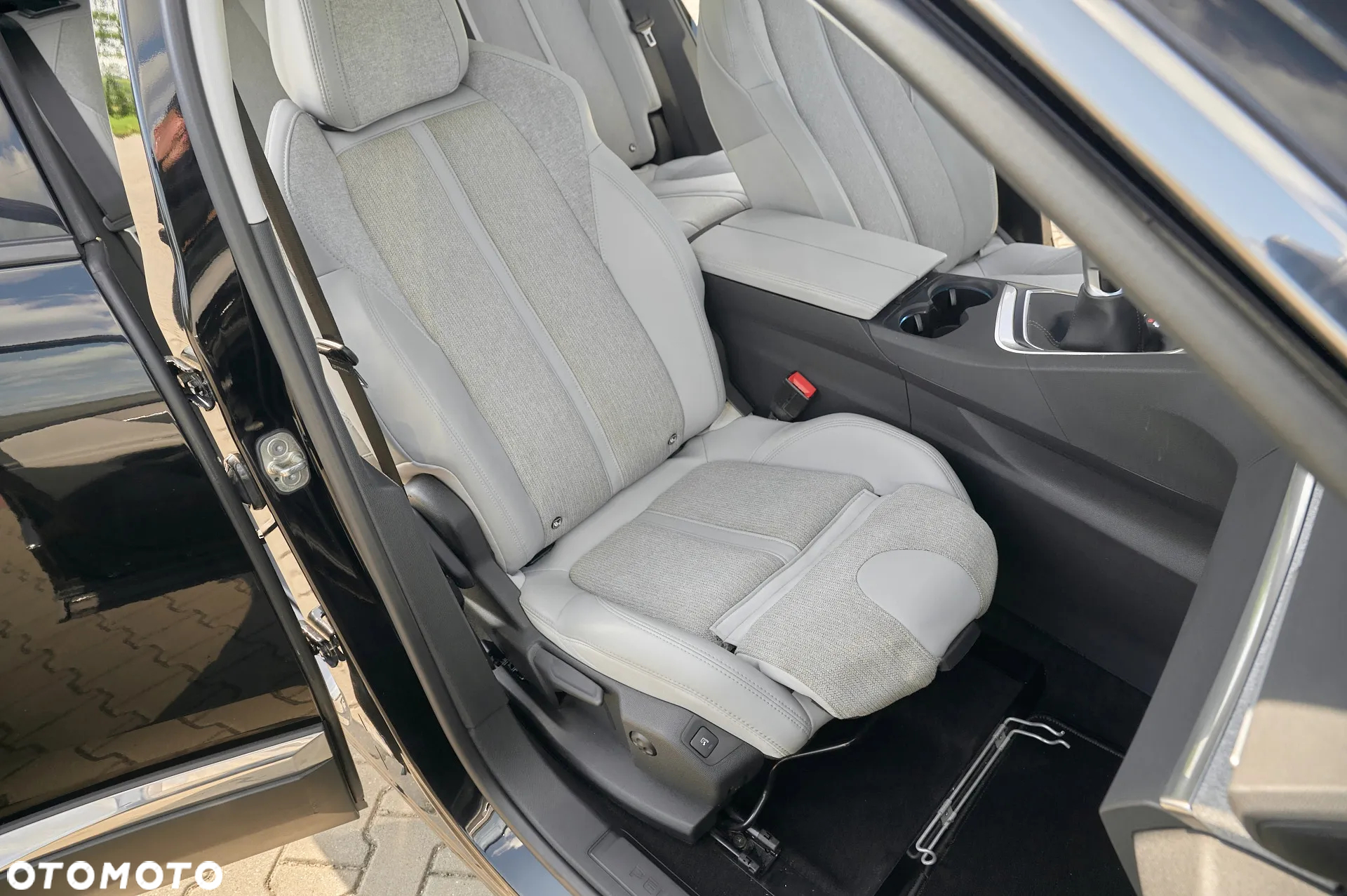 Peugeot 3008 1.2 PureTech Allure S&S - 21