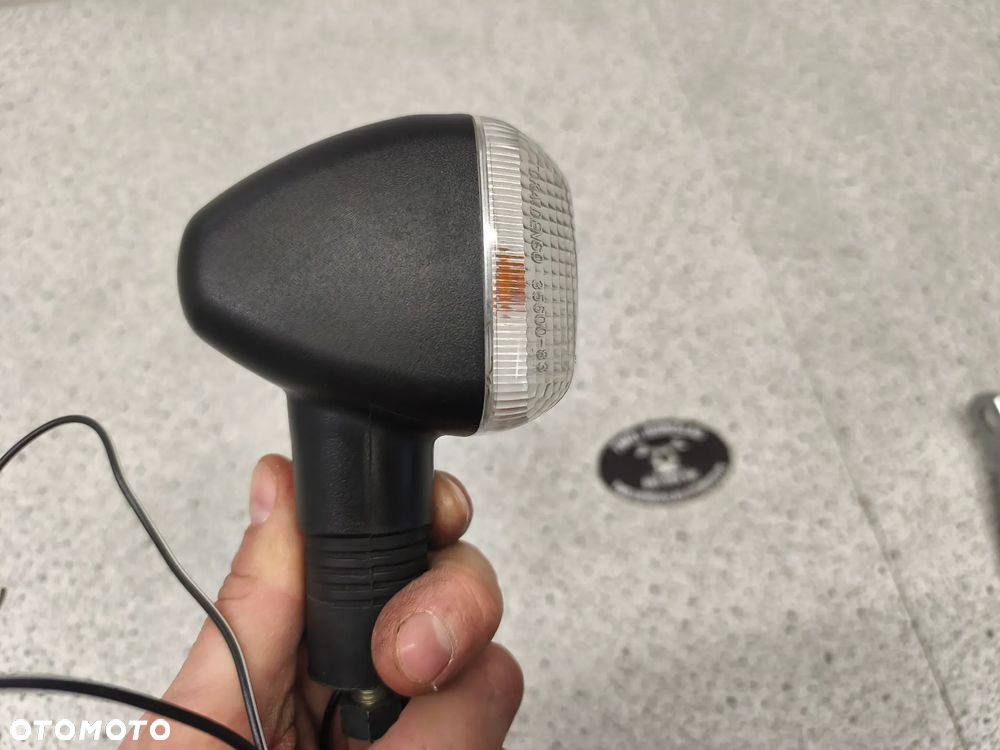 Kierunkowskaz prawy tył Suzuki GSX-R 1300 GSXR 1300 Hayabusa 1300 - 6