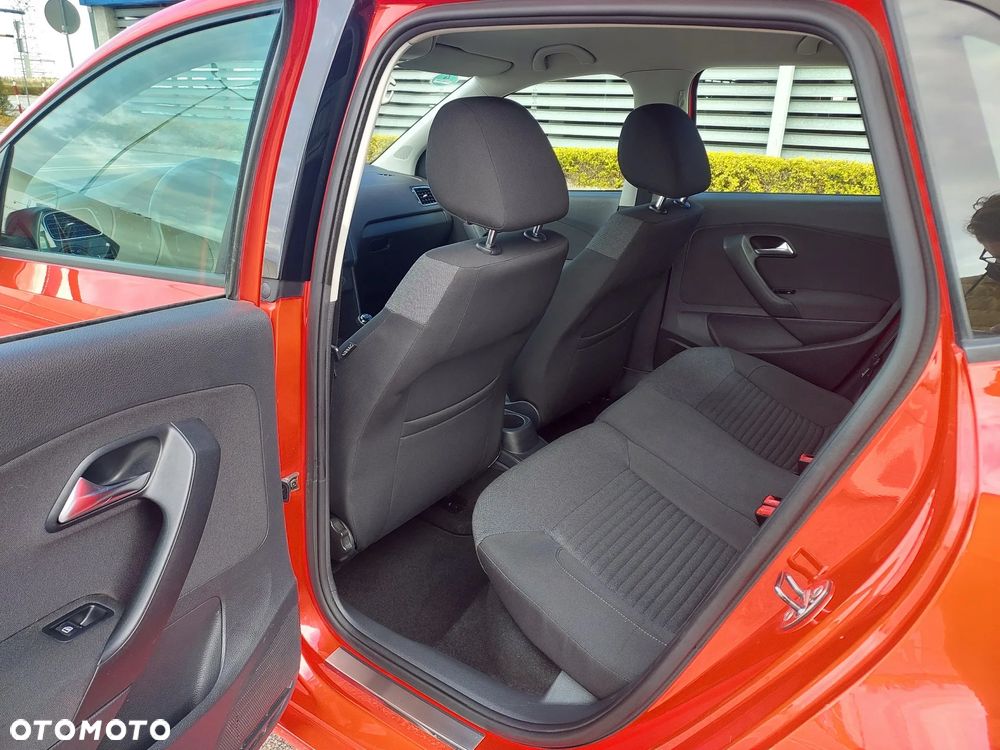 Volkswagen Polo 1.4 16V Comfortline - 21