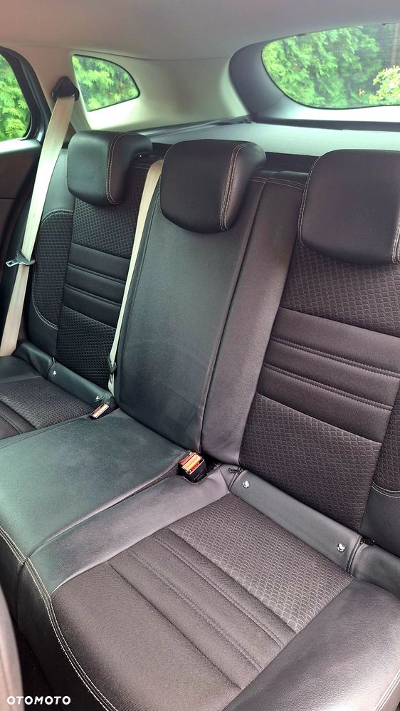 Renault Megane Grandtour ENERGY TCe 115 Start & Stop Bose Edition - 11