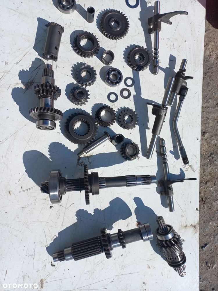 Yanmar F145 skrzynia biegów,wał,most,atak,zwrotnica,zwolnica,układ planetarny,maska,grill,most,silnik, - 12