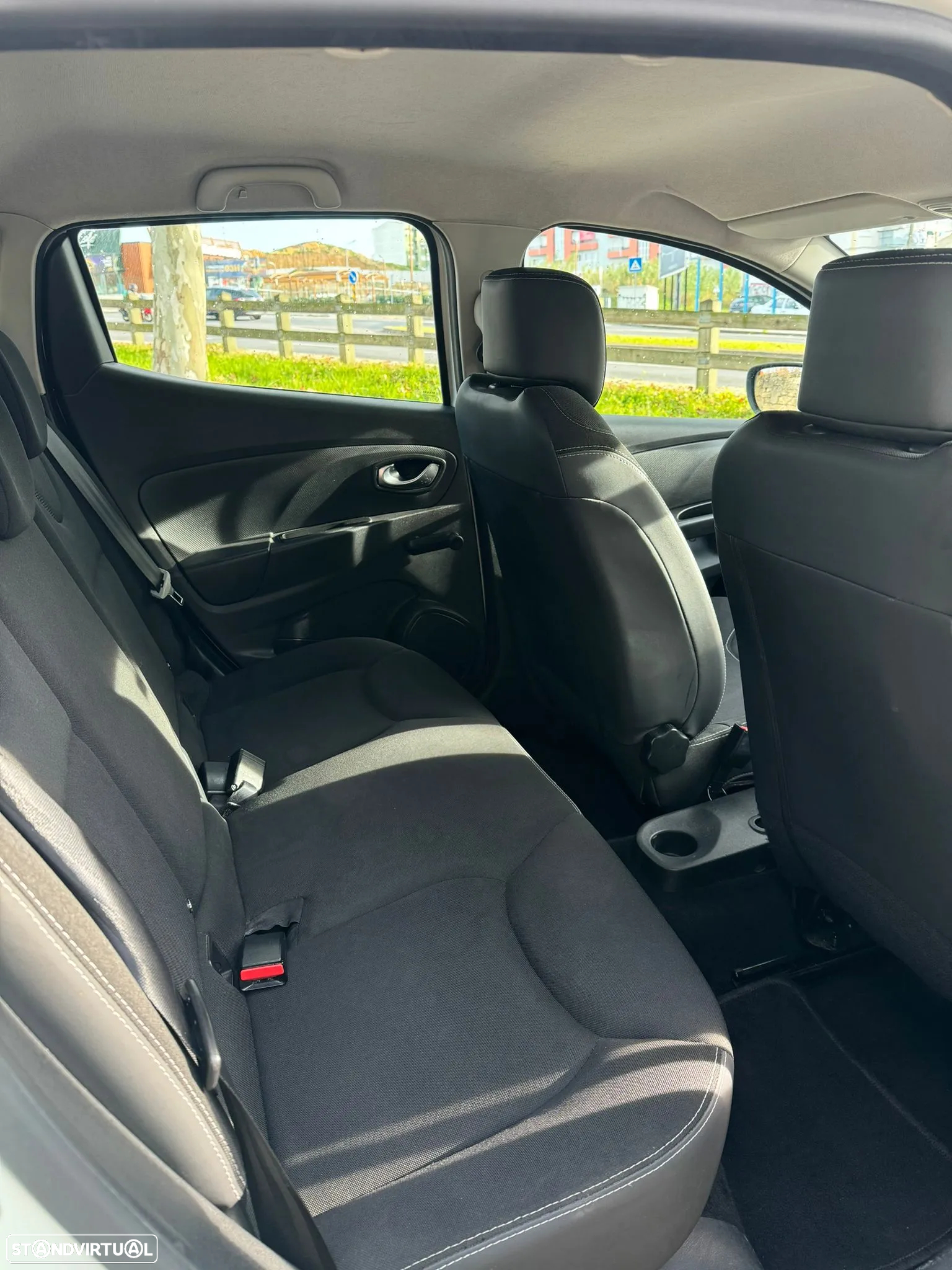 Renault Clio 1.5 dCi Dynamique S - 11