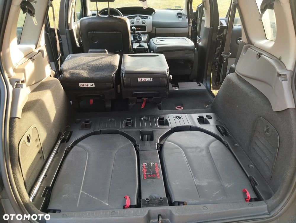Renault Scenic 2.0 16V Privilege - 14