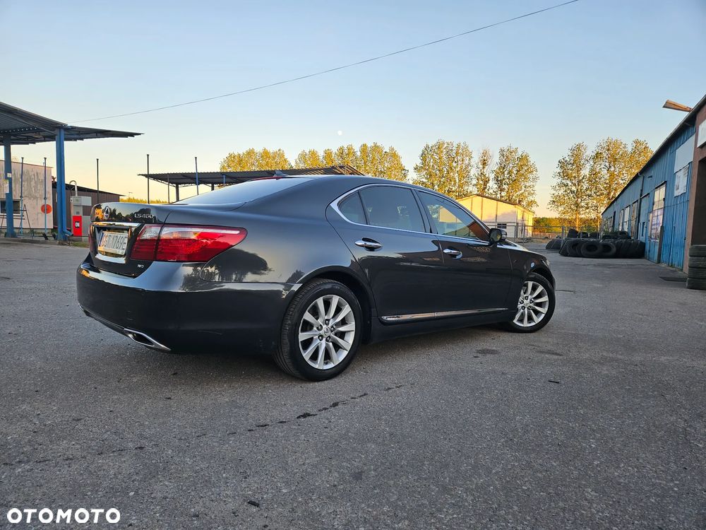 Lexus LS - 2