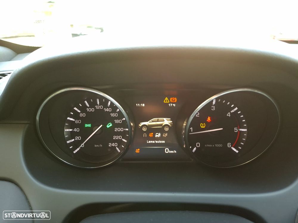 Land Rover Discovery Sport TD4 HSE Luxury - 33