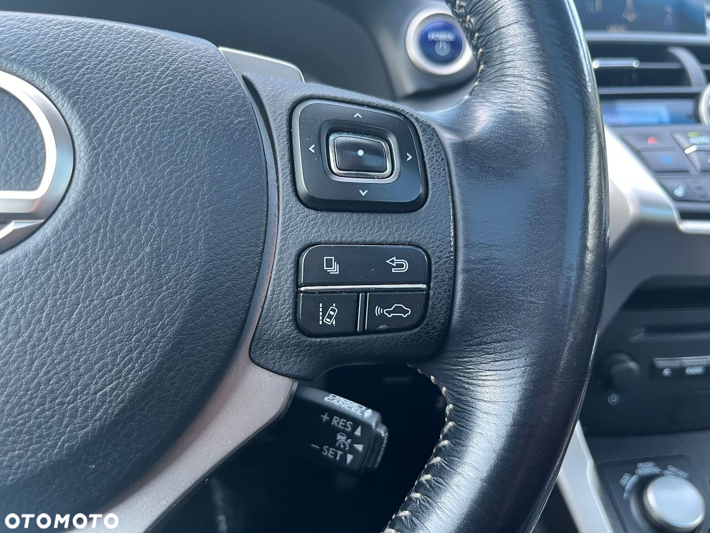 Lexus NX - 28