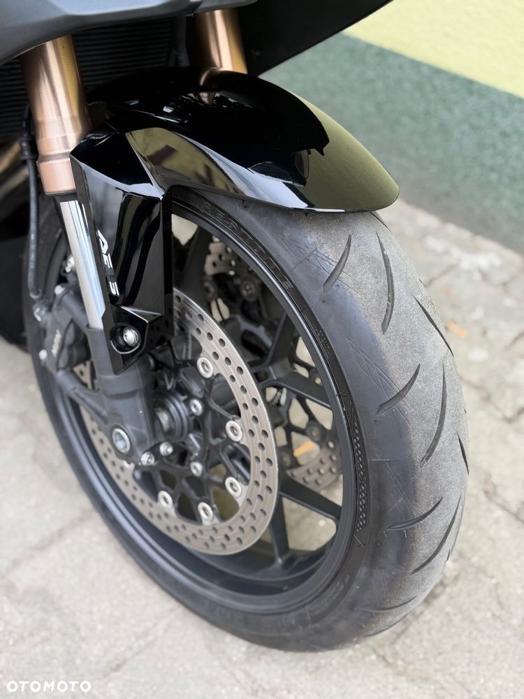 Honda CBR - 3