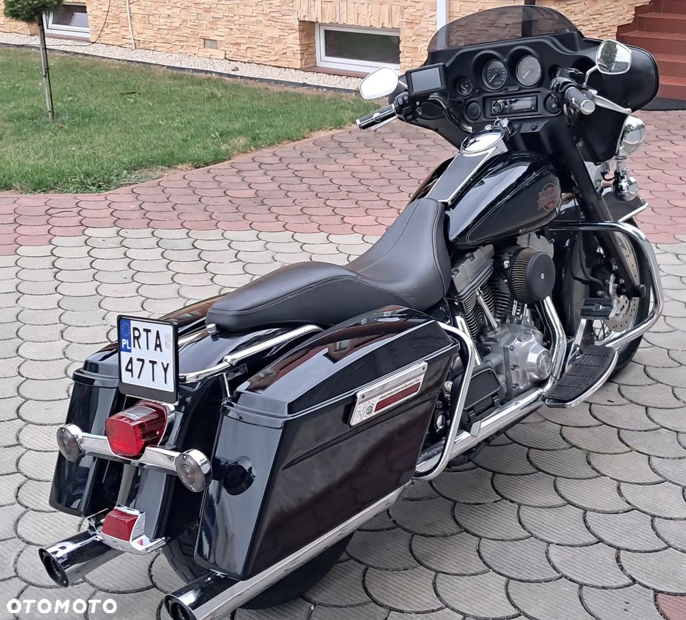 Harley-Davidson FLHT Electra Glide Standard - 18