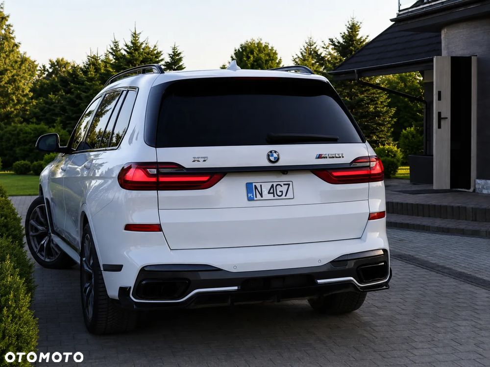 BMW X7 M50i sport - 33