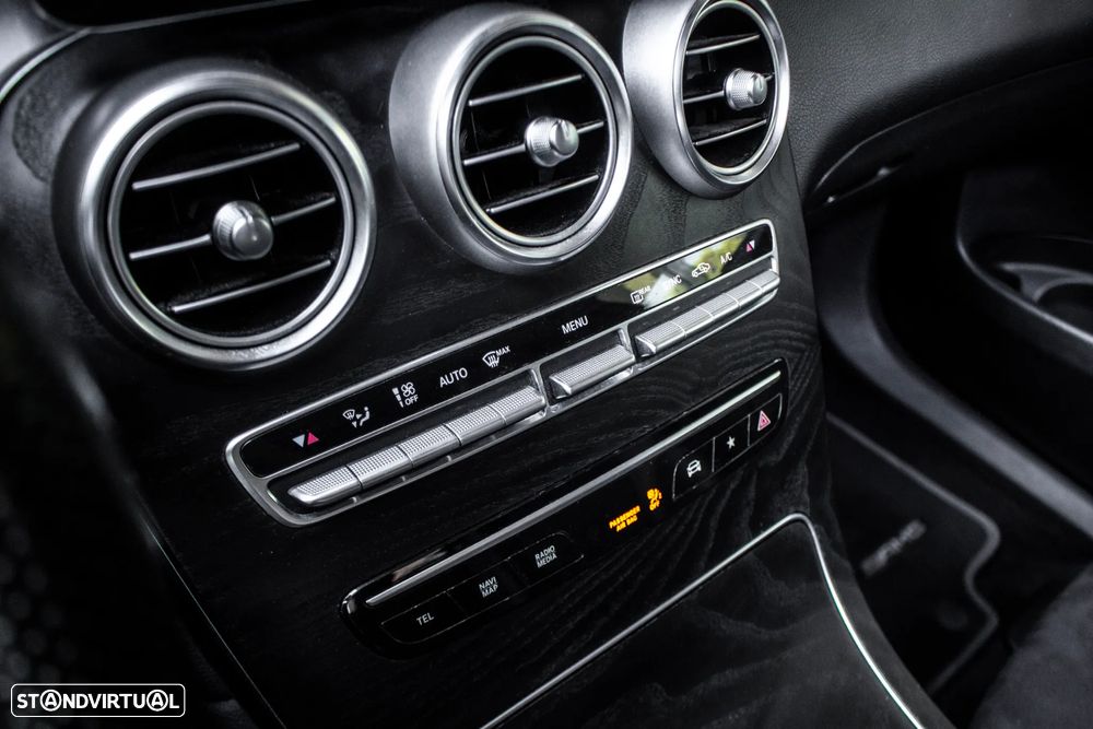 Mercedes-Benz GLC 300 d 4Matic 9G-TRONIC AMG Line - 21