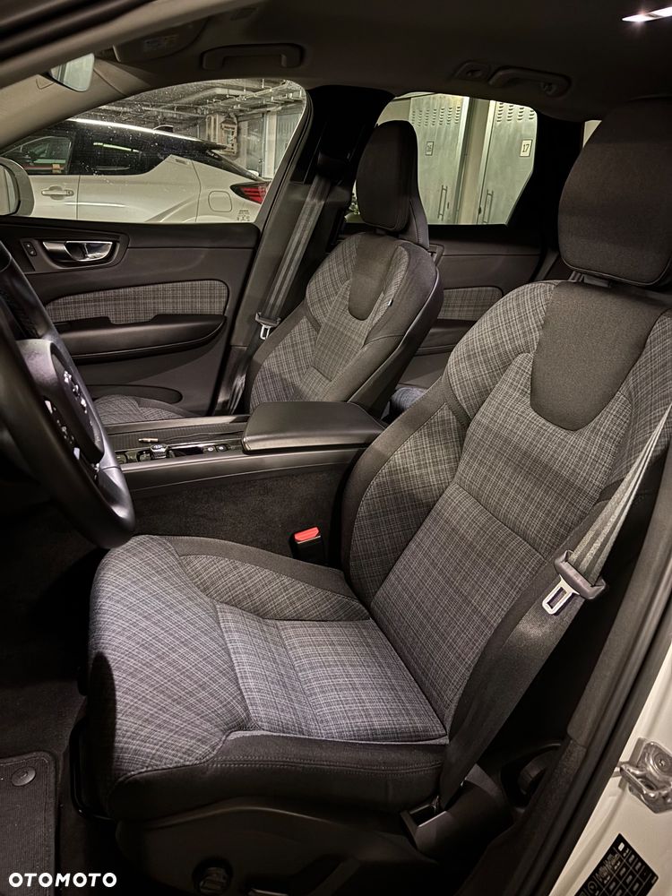 Volvo XC 60 B4 B Geartronic Momentum - 7