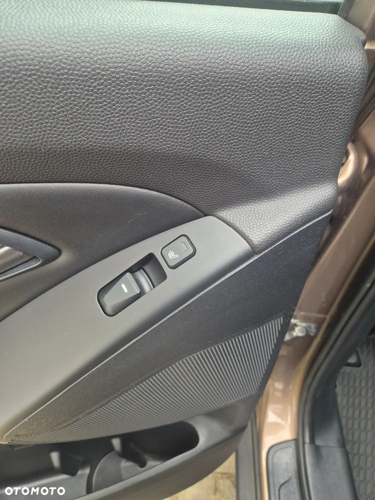 Hyundai ix35 2.0 CRDi 4WD Automatik Fifa World Cup Gold Edition - 13