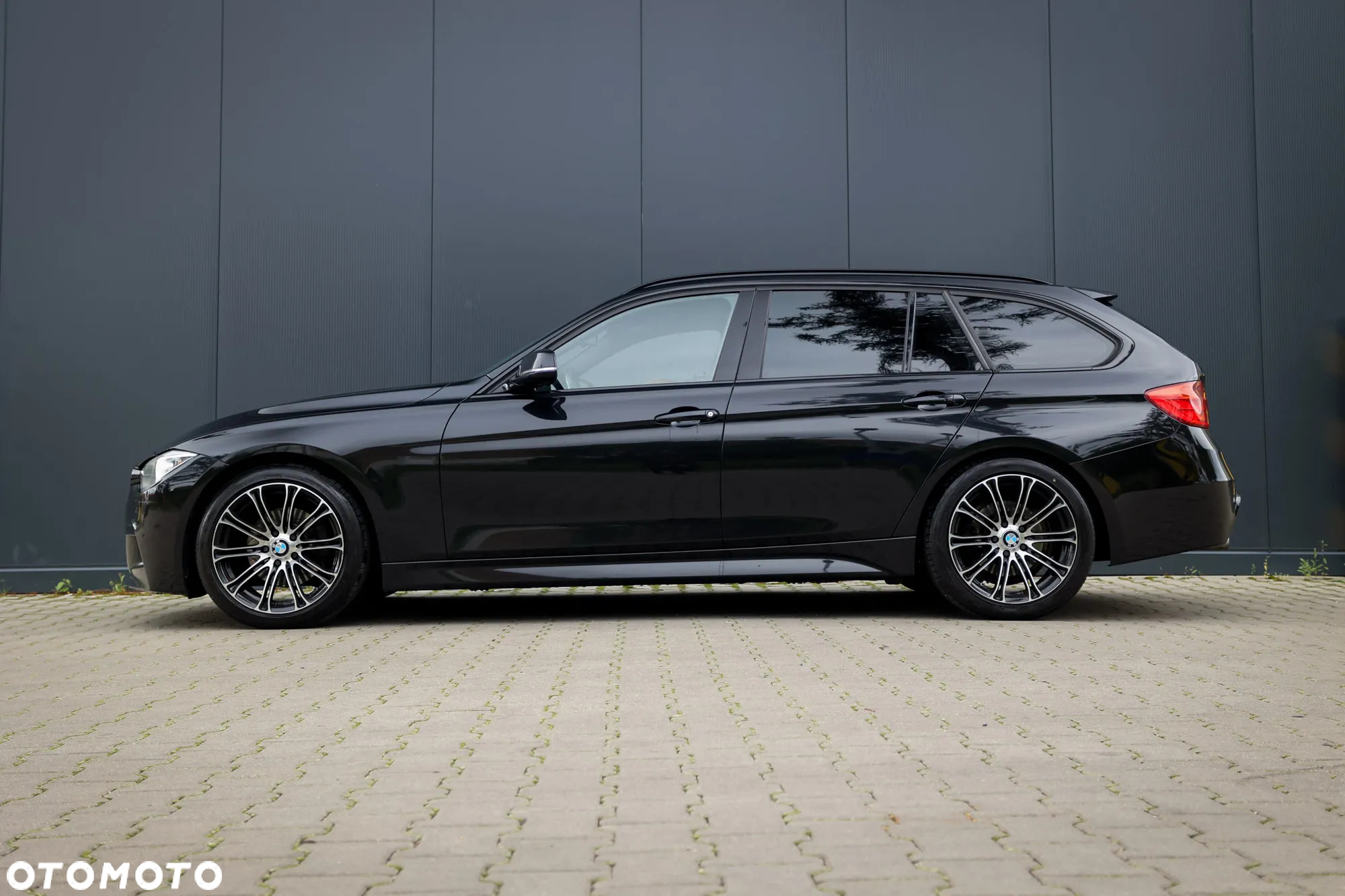 BMW Seria 3 320d Touring Sport Line - 10