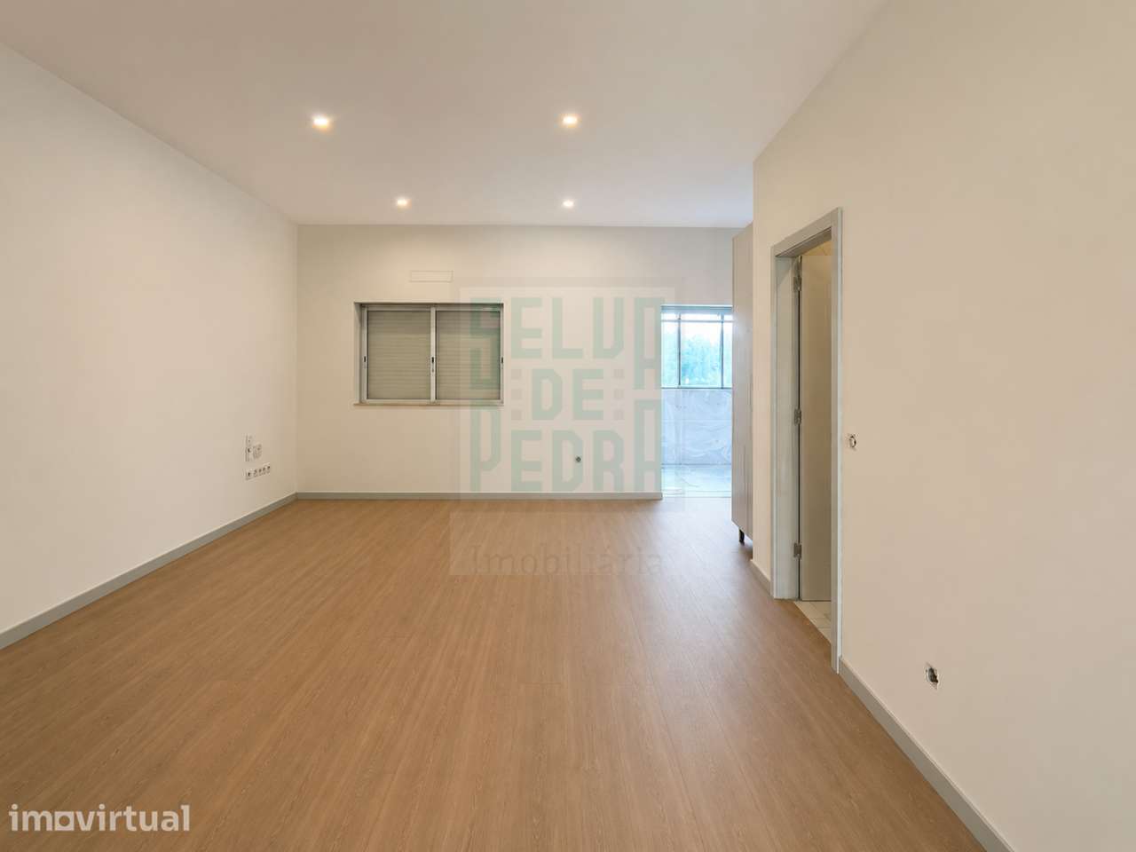 T2 Remodelado com Garagem Box em Valbom | A 10 Min do Porto - Grande imagem: 3/21