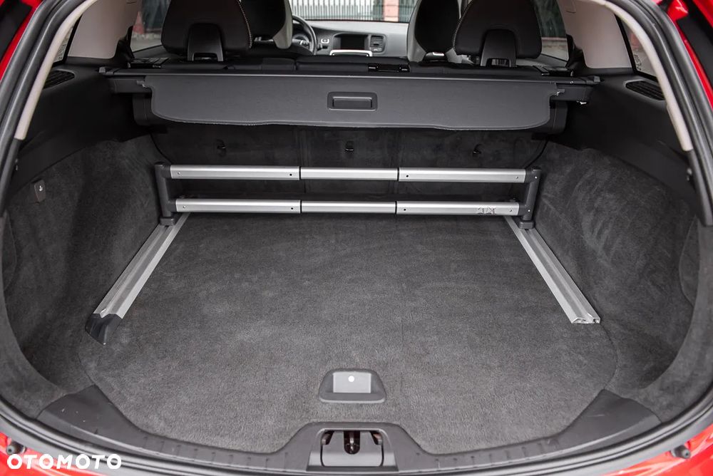 Volvo V60 D5 AWD Geartronic RDesign - 30