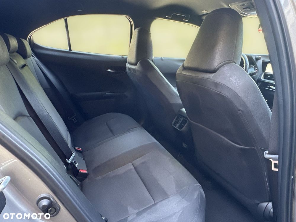 Lexus UX 250h GPF Business 2WD - 11