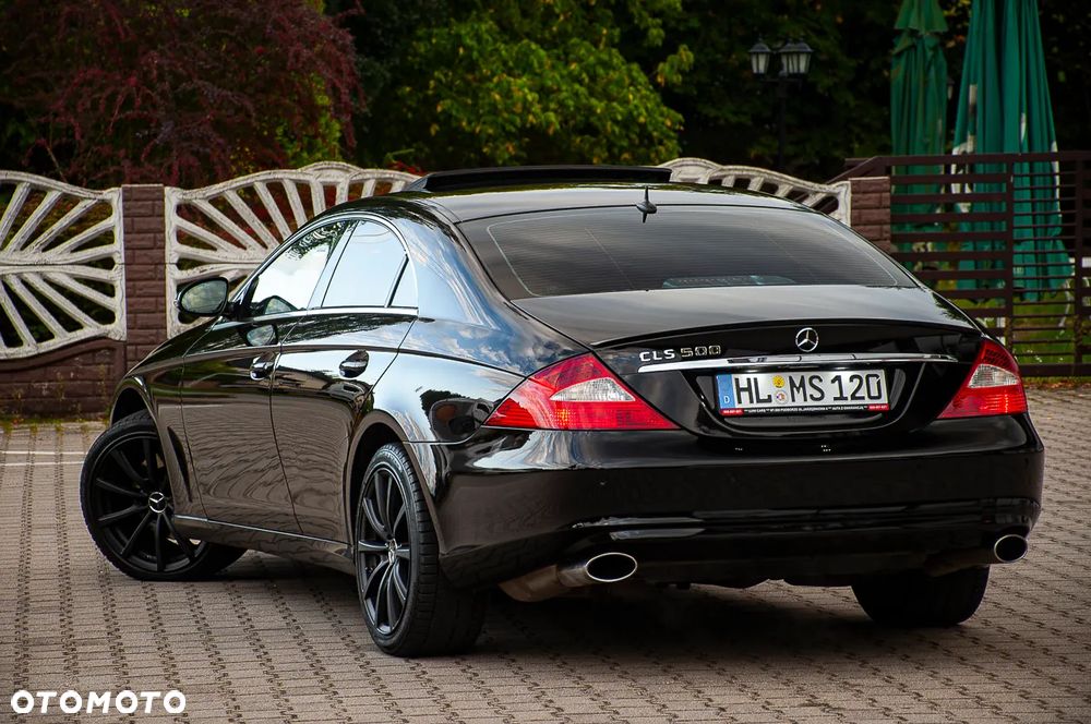 Mercedes-Benz CLS 500 - 32