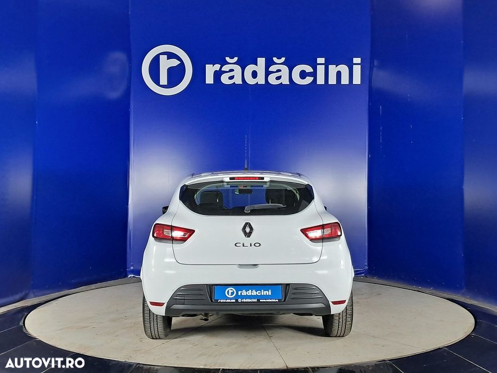 Renault Clio - 16