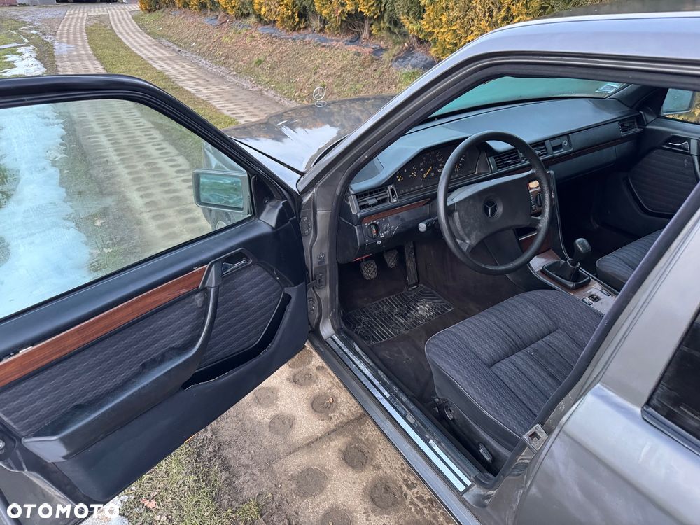 Mercedes-Benz W124 (1984-1993) - 15