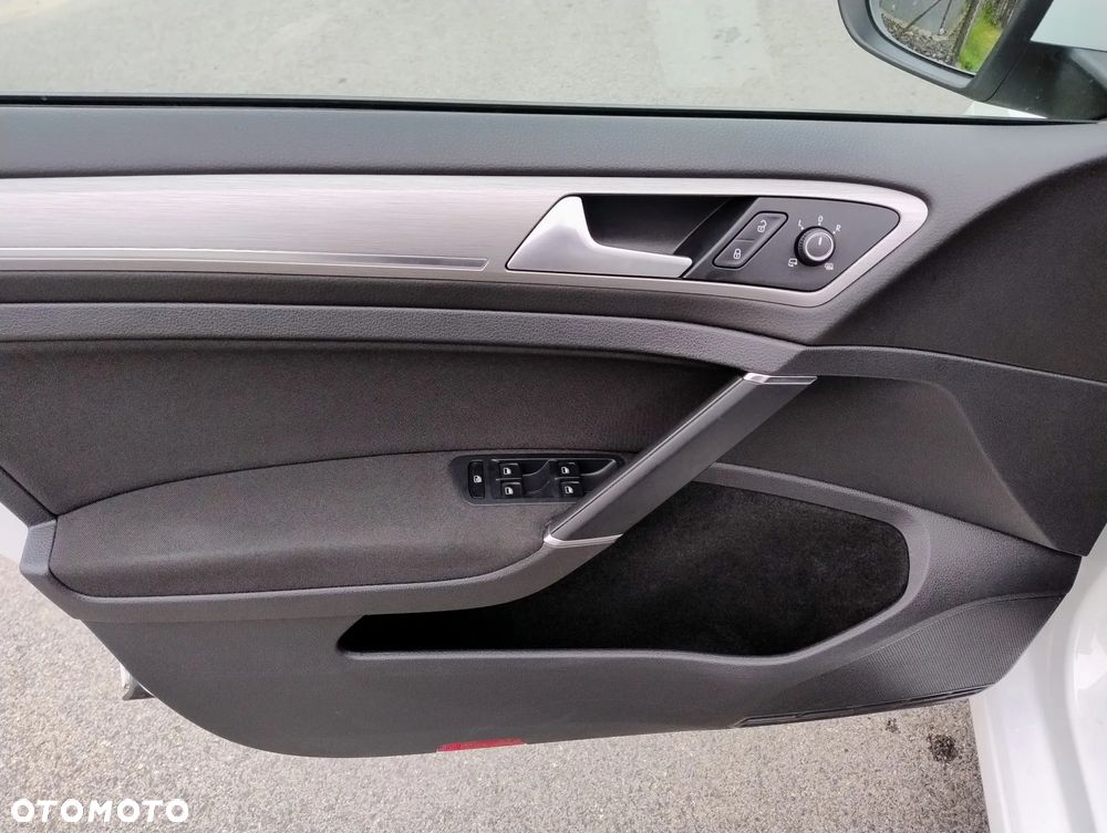 Volkswagen Golf - 20