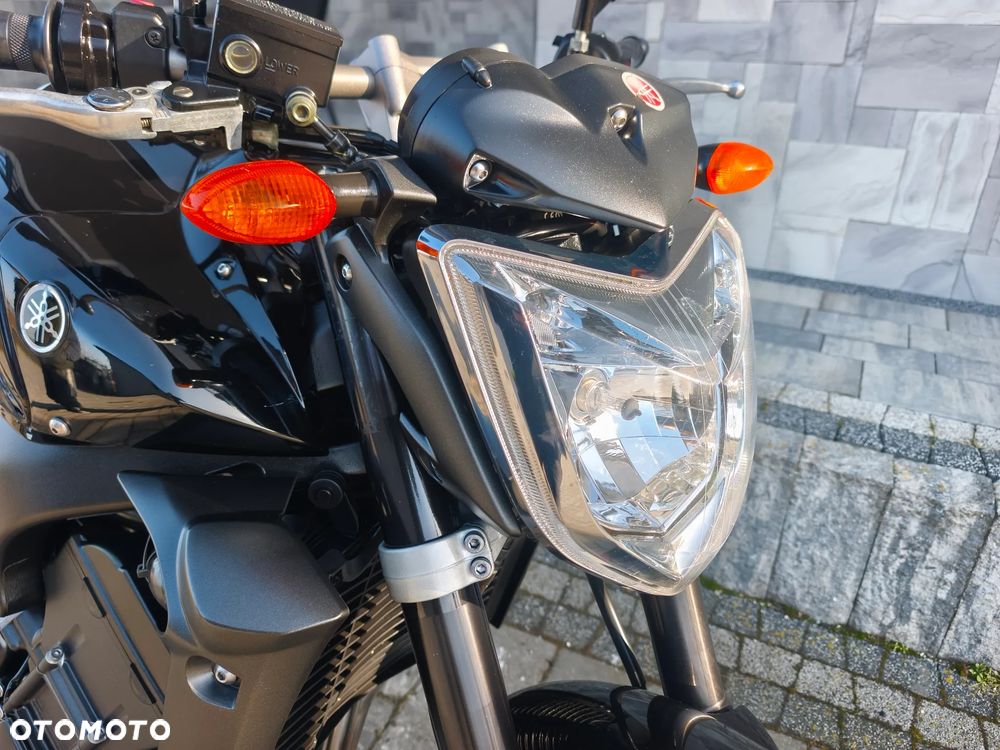 Yamaha FZ - 15