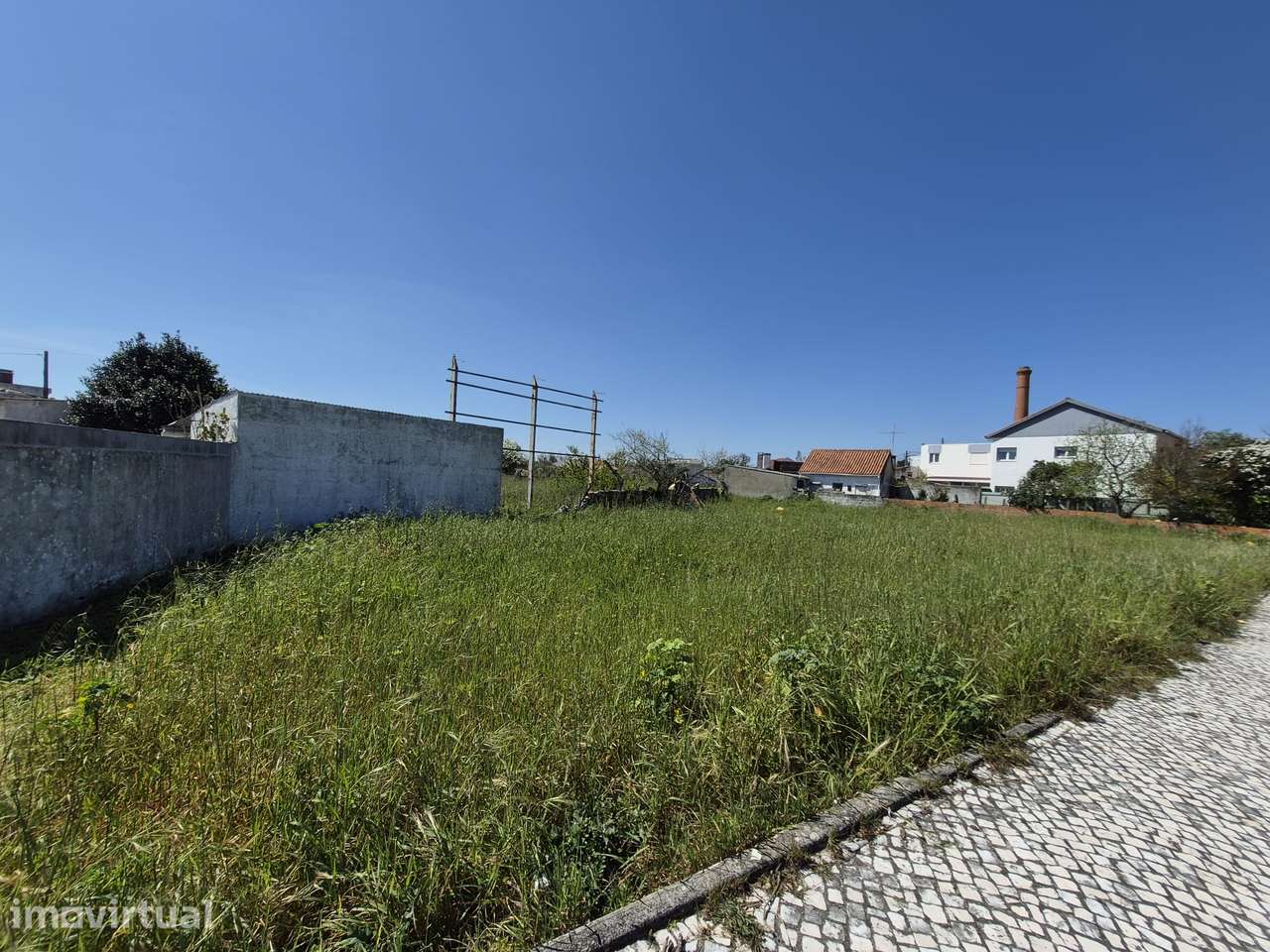 Terreno urbano, de 1750m², a 1 minuto do centro da Marinha Grande. - Grande imagem: 4/7