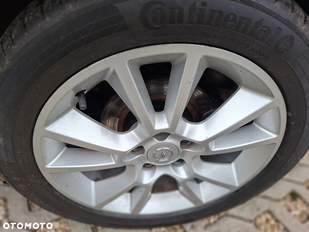 Opel Astra 1.8 Black&White - 12