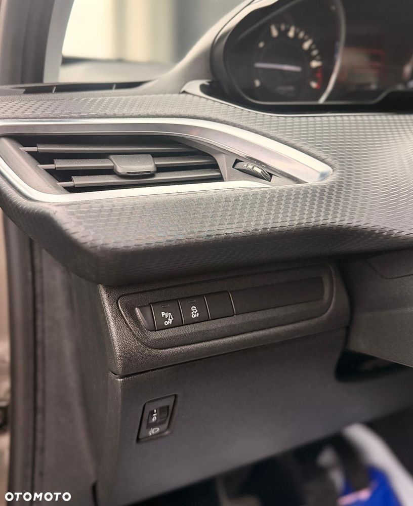 Peugeot 2008 1.2 Pure Tech Access - 30